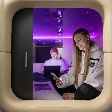 Capsule Hotel Constellation 91 Lviv Exterior foto