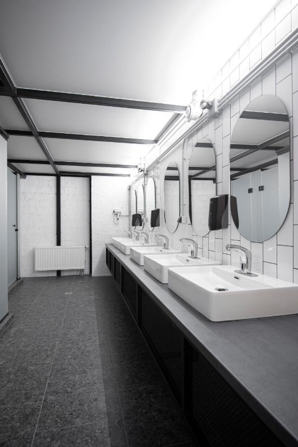 Capsule Hotel Constellation 91 Lviv Exterior foto